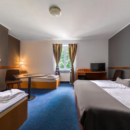 Prague Hotel Carl Inn Restaurant & Free Parking Exteriér fotografie