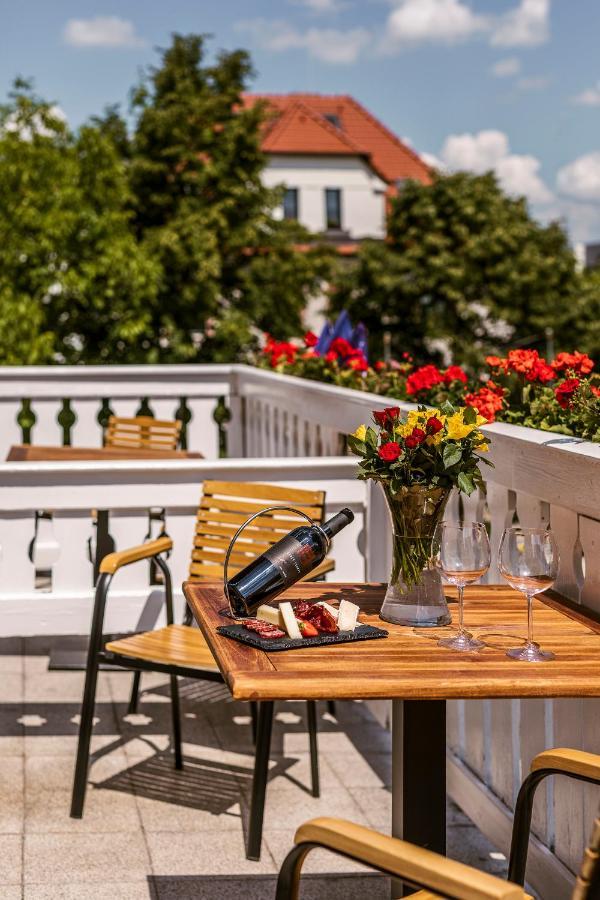 Prague Hotel Carl Inn Restaurant & Free Parking Exteriér fotografie